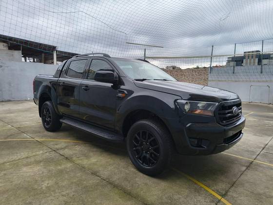 FORD RANGER 2.2 BLACK 4X2 CD 16V DIESEL 4P AUTOMÁTICO